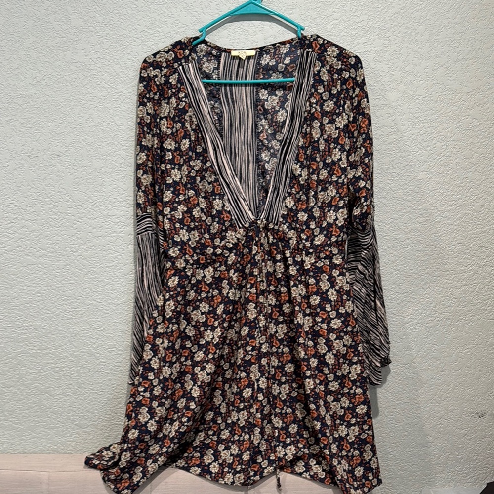 KORI AMERICA Floral Long Sleeves Boho Vneck Mini Dress size L